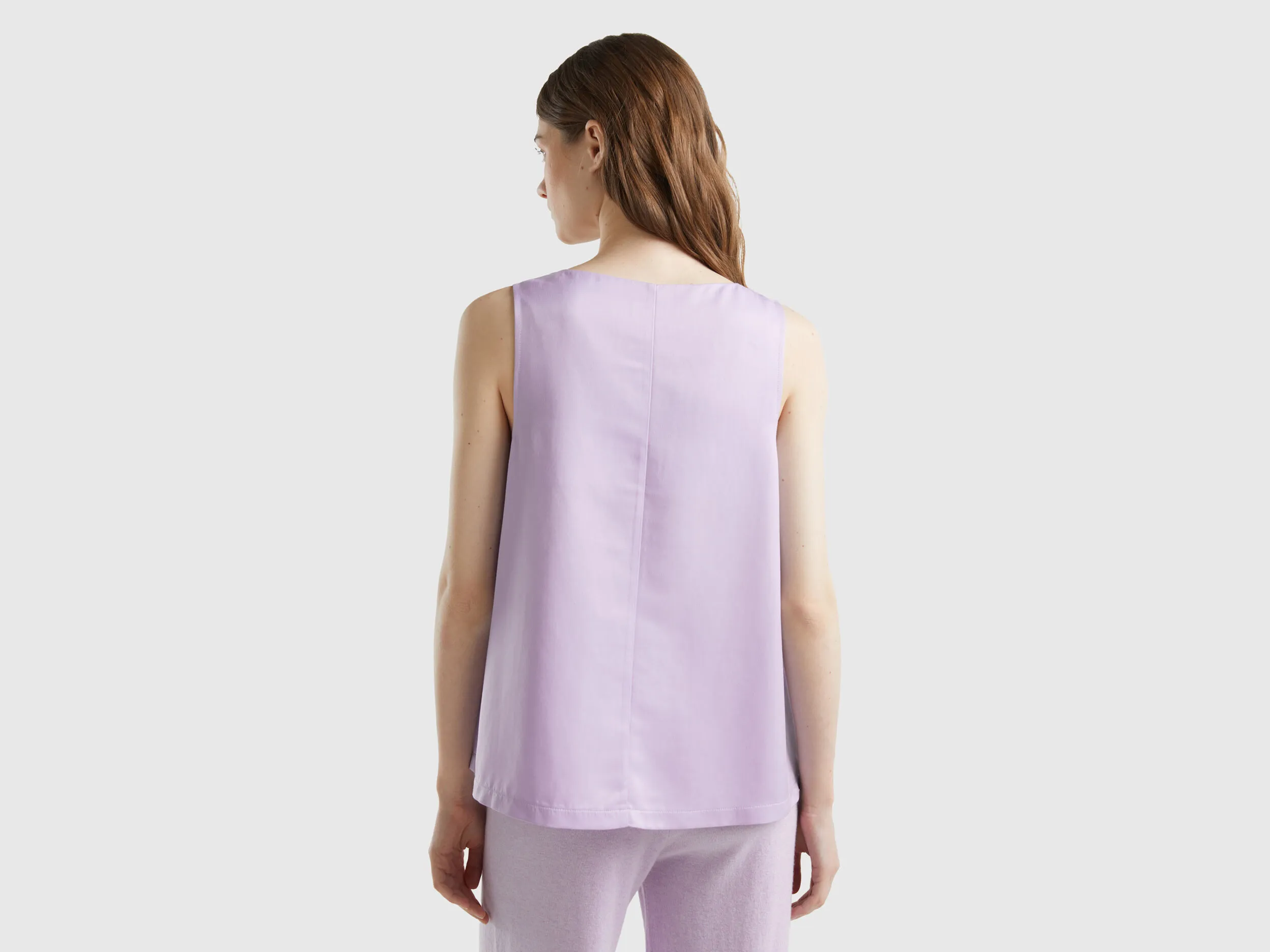Blusa sin mangas con efecto raso