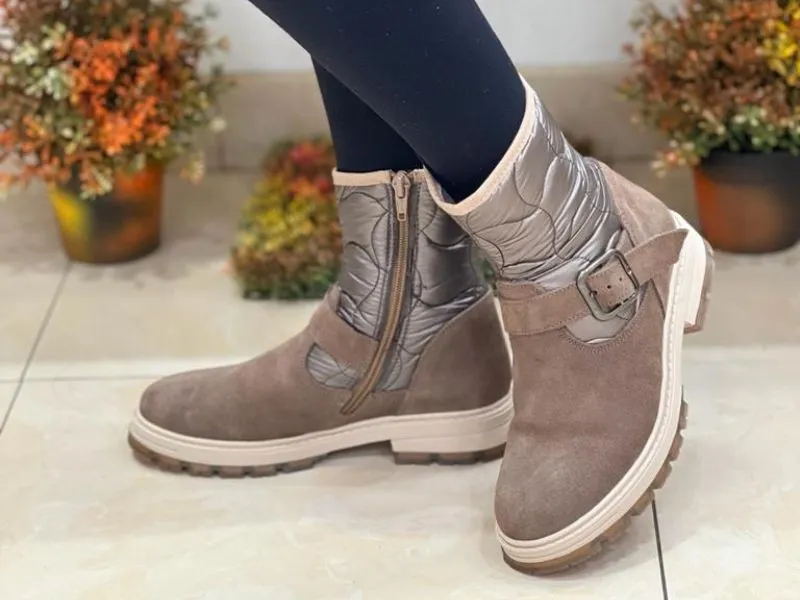 BOTA PLANA DE PIEL NENS EN COLOR TAUPE 4506O