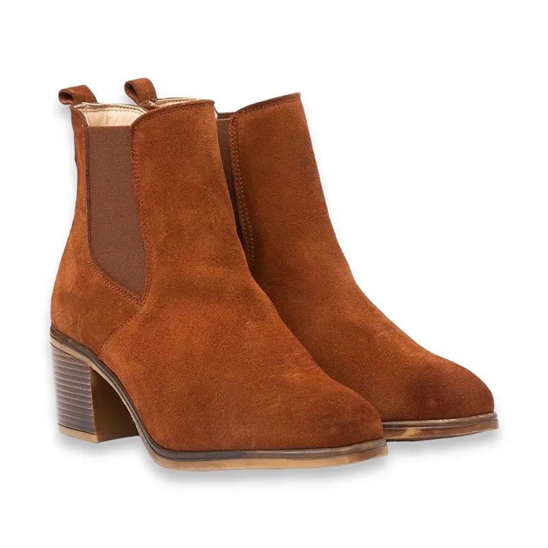 Botines Chelsea Mujer Piel Ante Suave Plantilla Piel Y Gel 1304 Cuero, de Eva Mañas