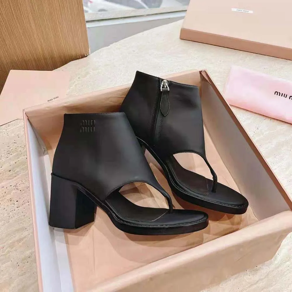 BOTINES TIPO TANGA DE PIEL PARA MUJER MIU MIUNEGRO