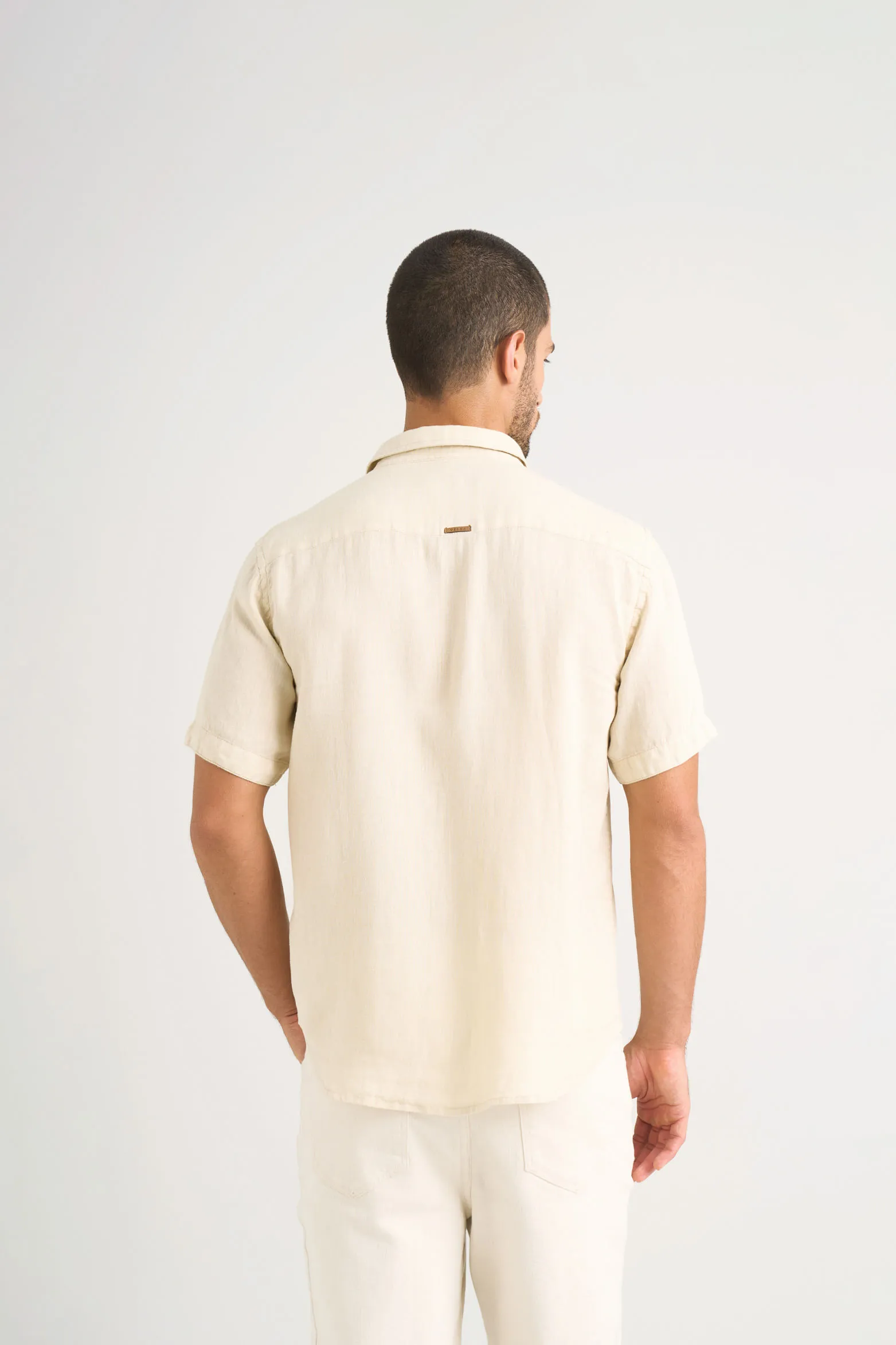Camisa manga corta lino para hombre bordado vz