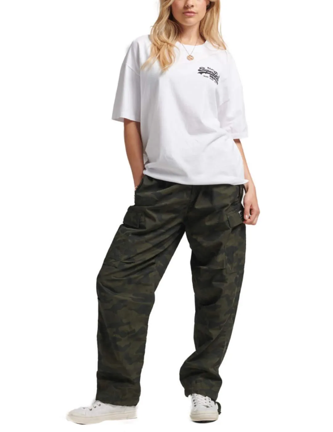 CAMISETA SUPERDRY VINTAGE LOGO BLANCA DE MUJERB