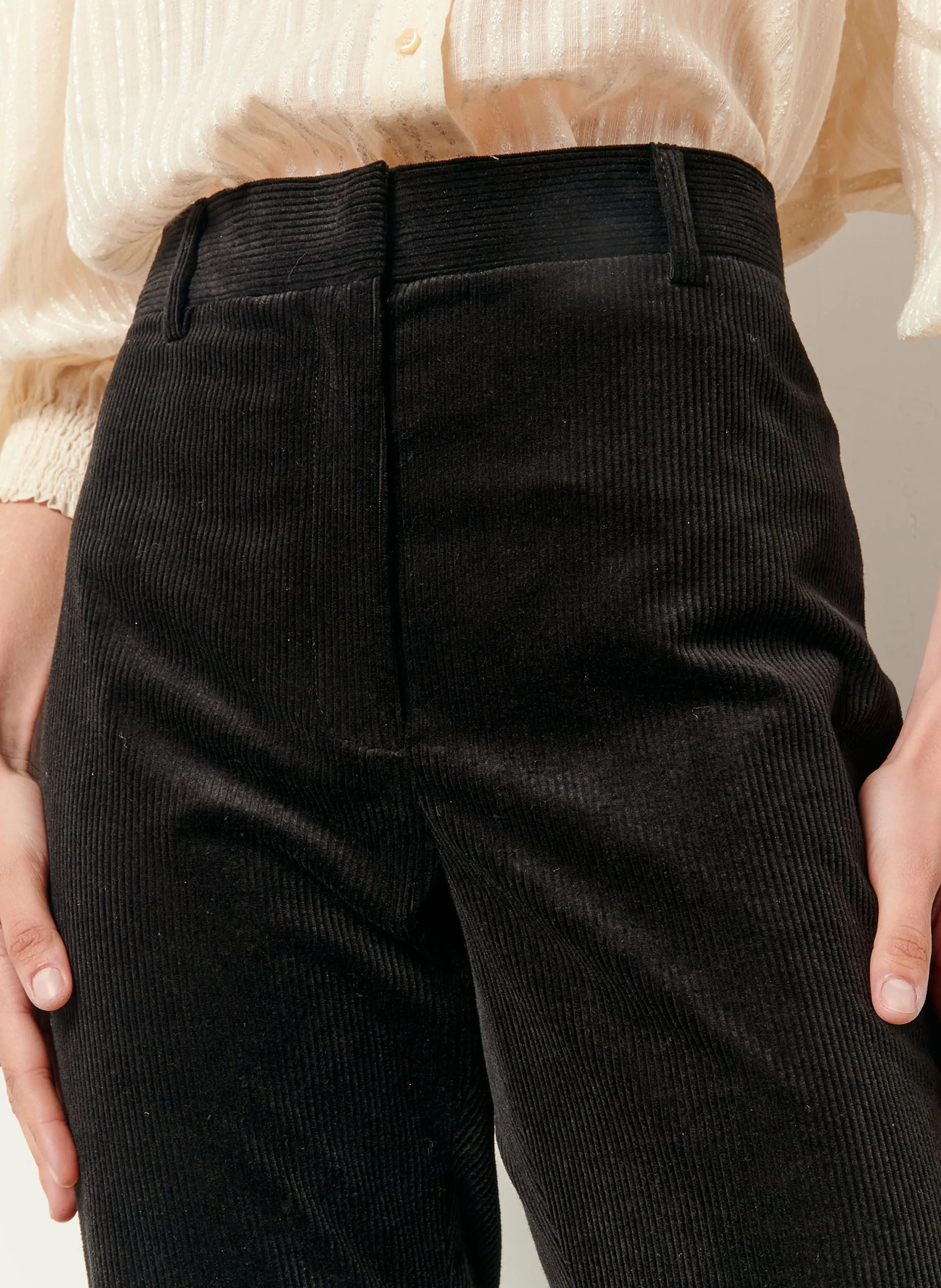CHARLIE  PANTALóN BOOTCUT DE TERCIOPELO EN NEGRO