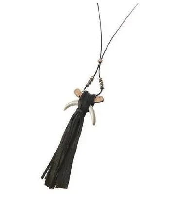 Colgante Piel Flecos Negro