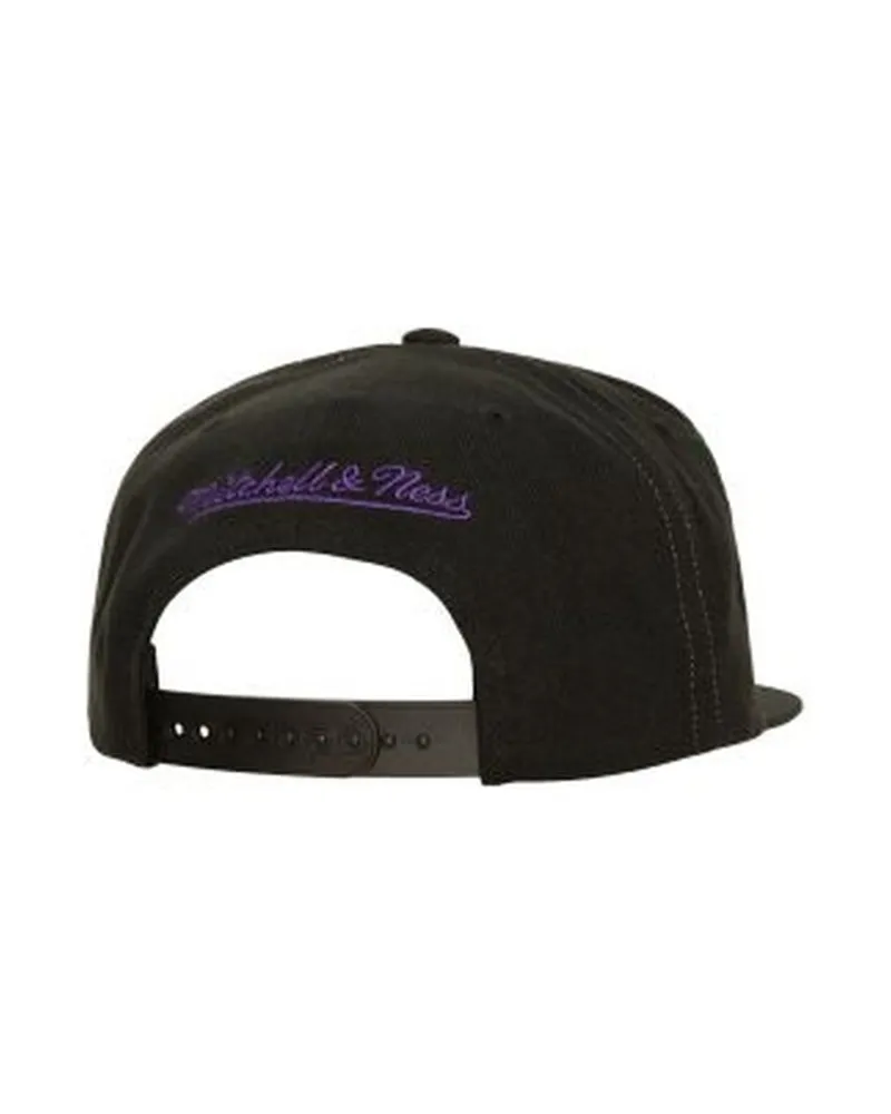 GORRA MITCHELL & NESS NEGRA BUCKS VARSITY BUST SNAPBACK