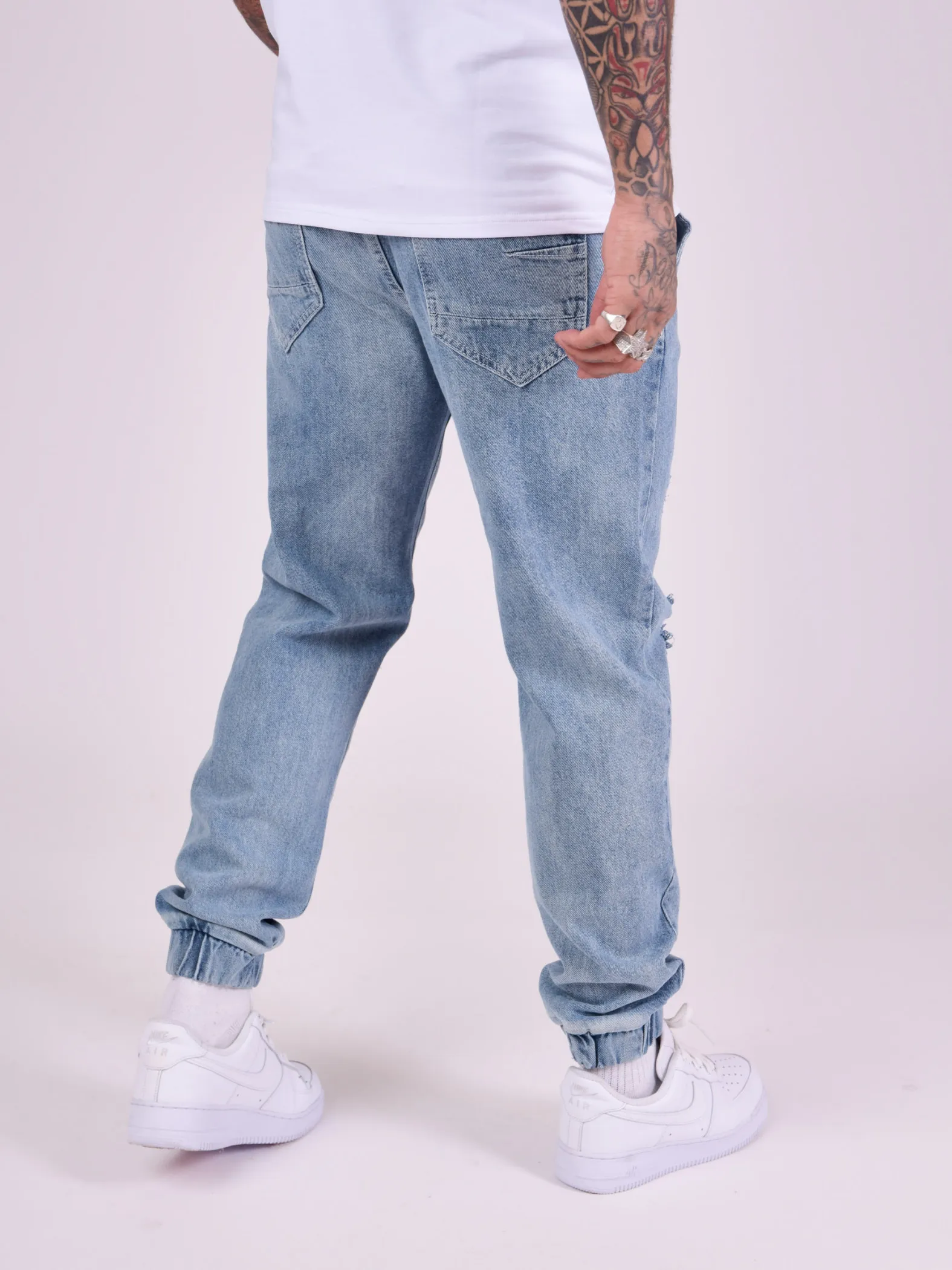Jeans jogger rotos