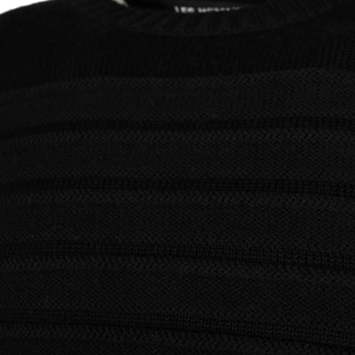 LJK402660U | ROUND NECK SWEATER WITH PLEATS