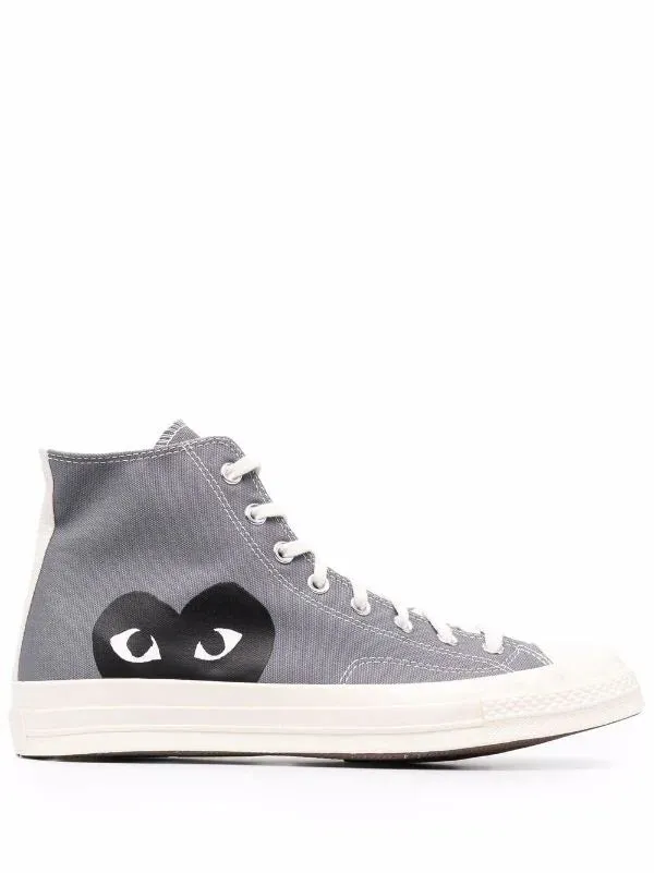 N373O Converse tenis altos de Comme Des Garons Play x Converse Gris