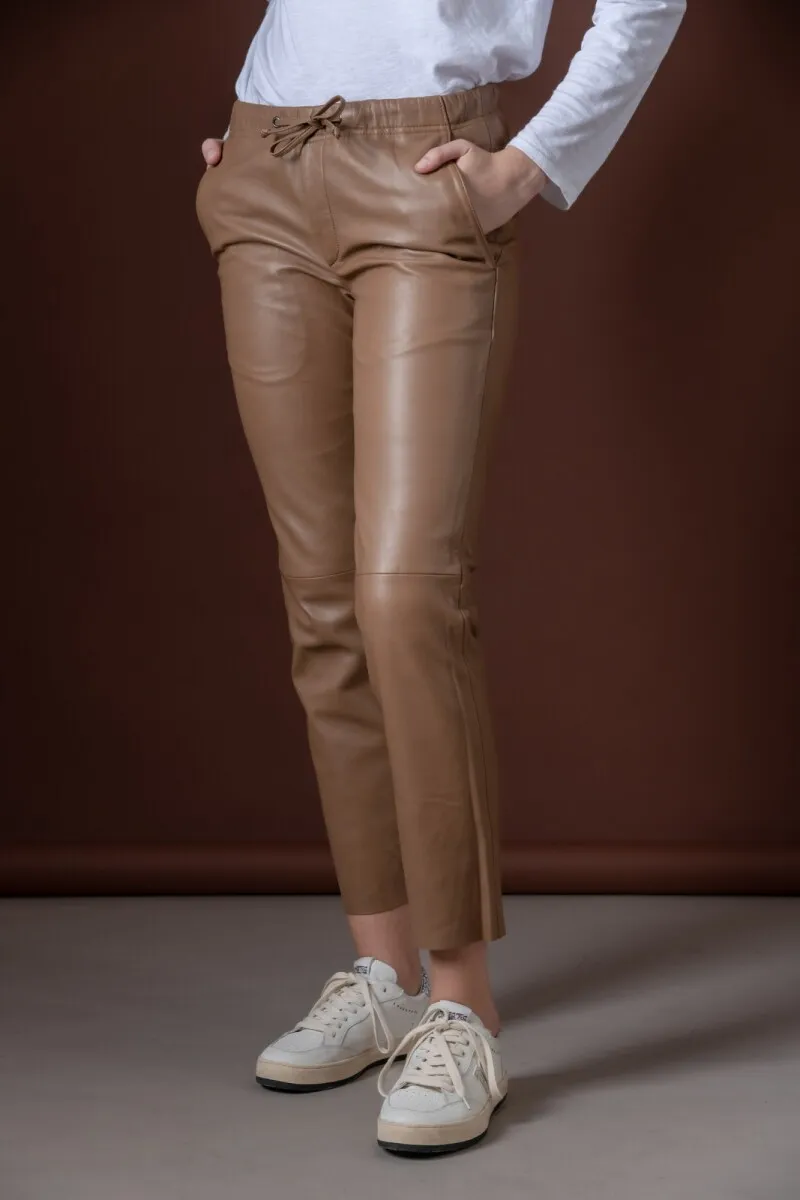 PANTALON CUERO RELAX  CAMELLO