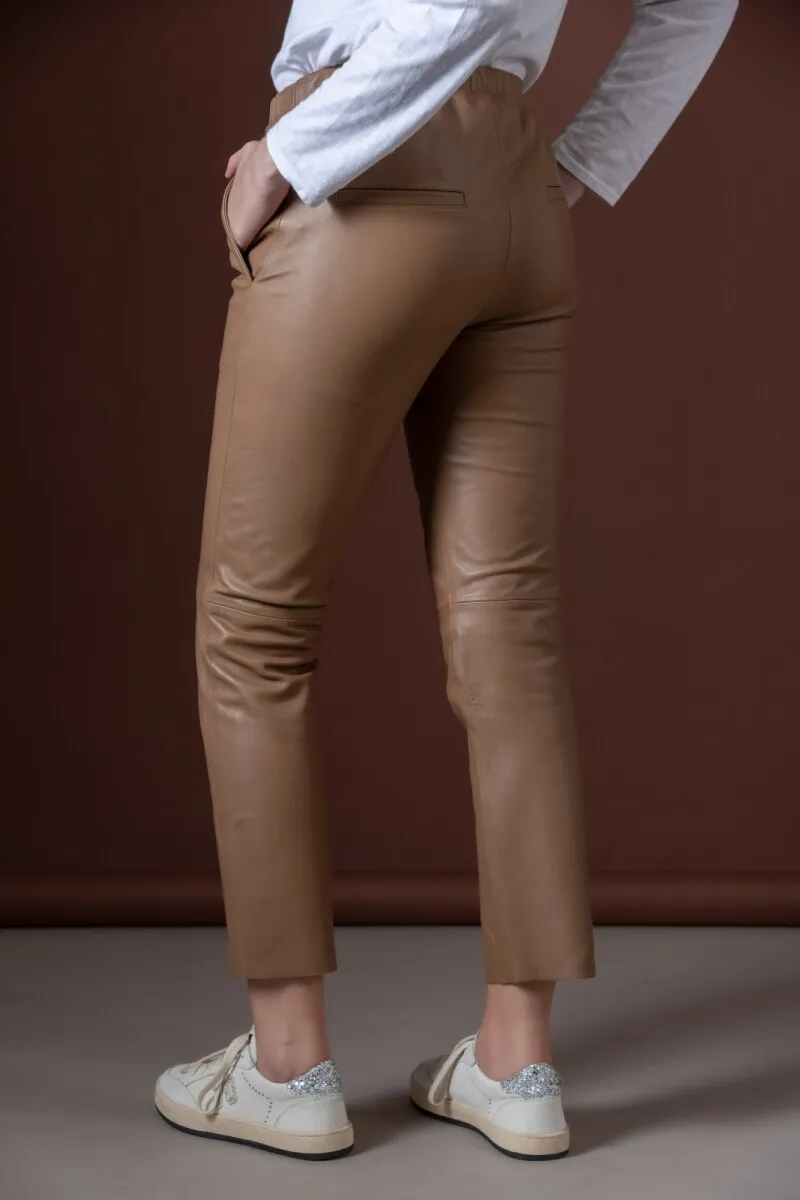 PANTALON CUERO RELAX  CAMELLO