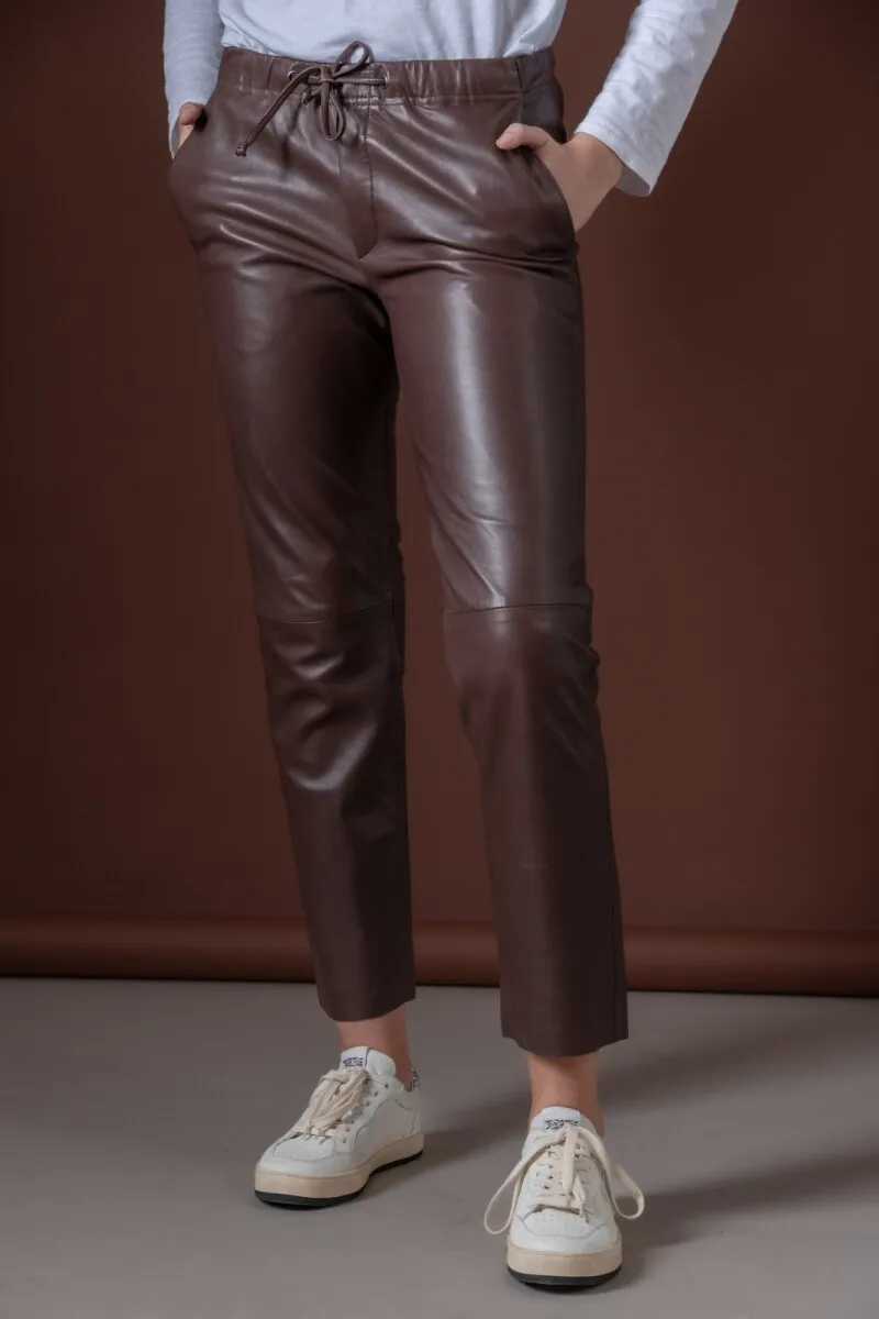 PANTALON CUERO RELAX  MARRóN