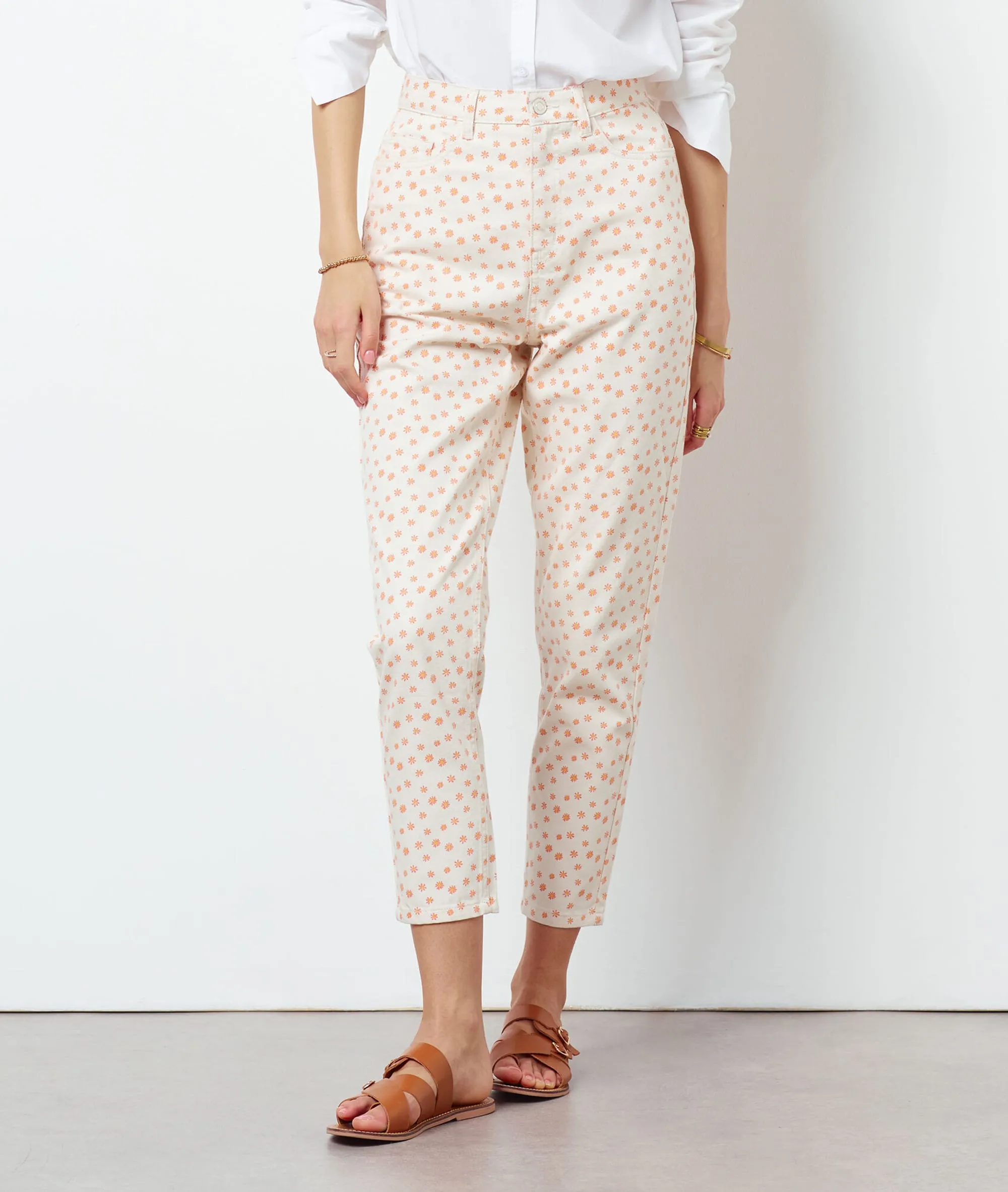 PANTALóN 7/8 BORDADOS FLORALES CHILI IMP FD ECRU  ETAM