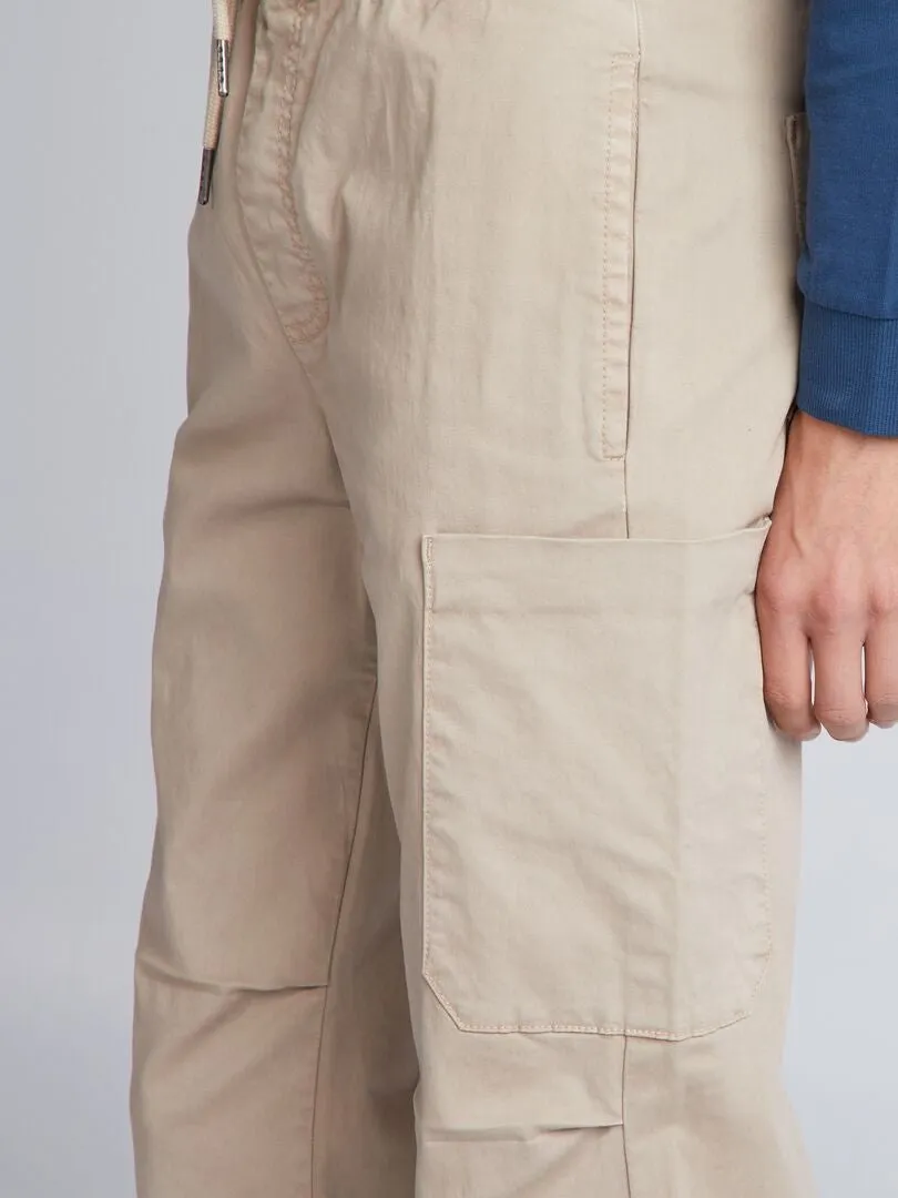 PANTALóN CARGO ANCHO CON PESPUNTES  BEIGE