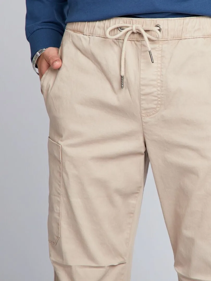 PANTALóN CARGO ANCHO CON PESPUNTES  BEIGE