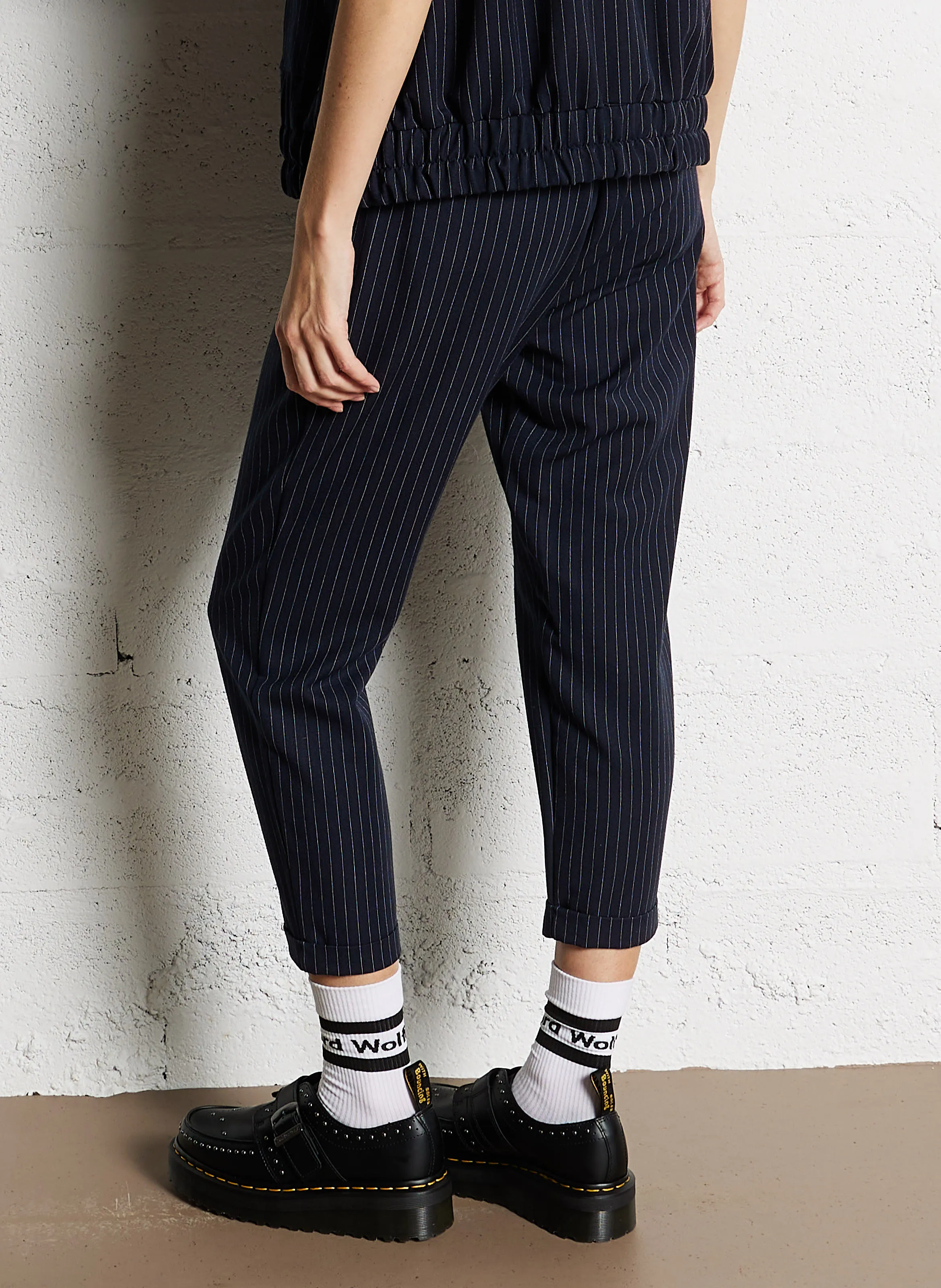 Pantalón chino recto a rayas en azul