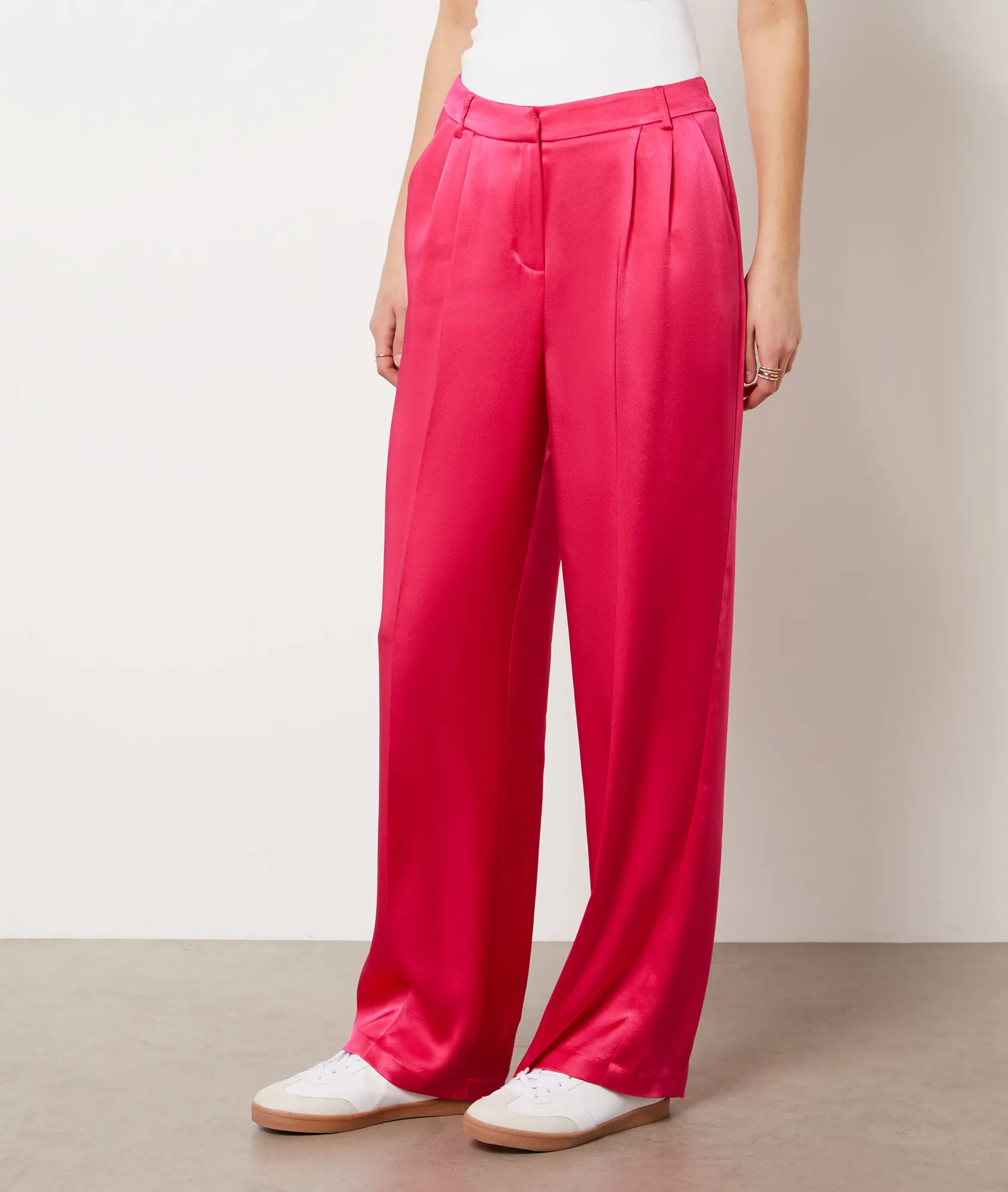 PANTALóN CORTE ANCHO SATINADO UVIDE FUSHIA  ETAM
