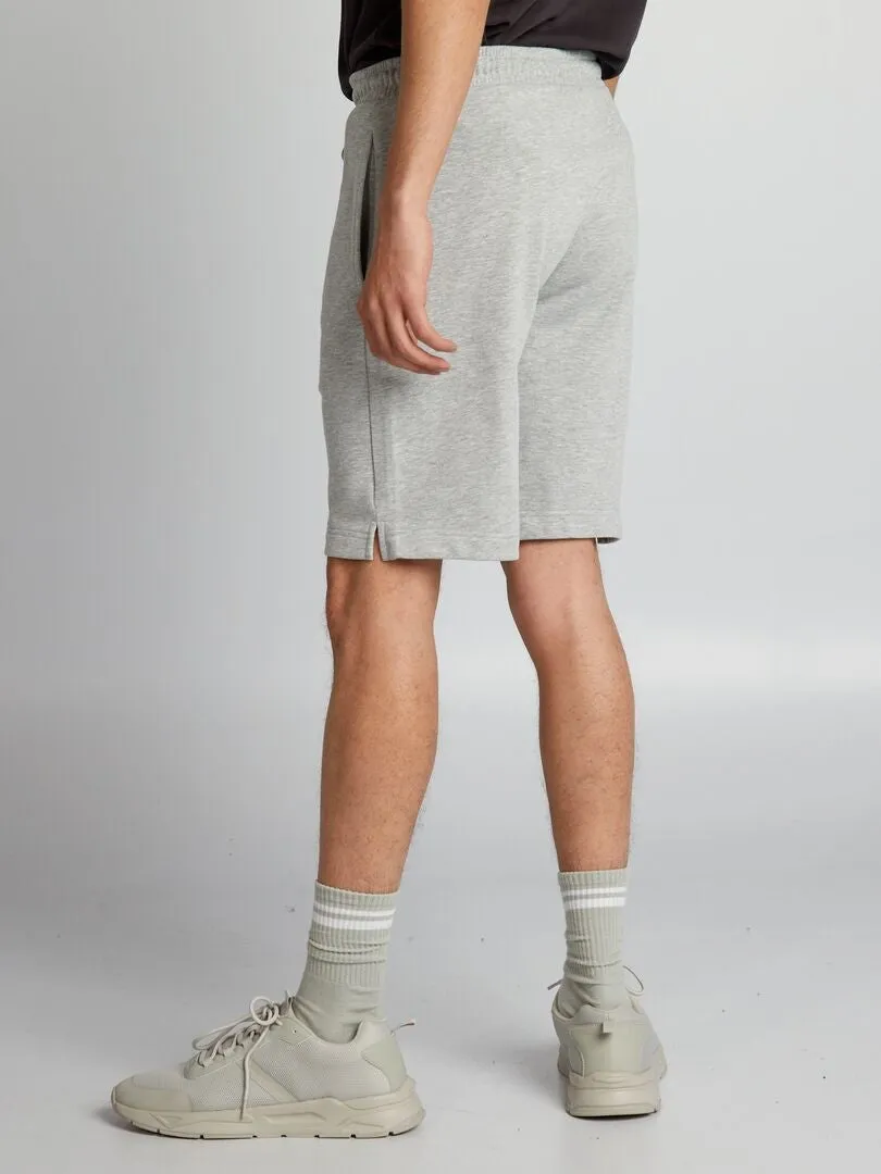 PANTALóN CORTO DE DEPORTE  GRIS