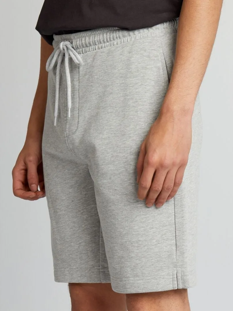 PANTALóN CORTO DE DEPORTE  GRIS