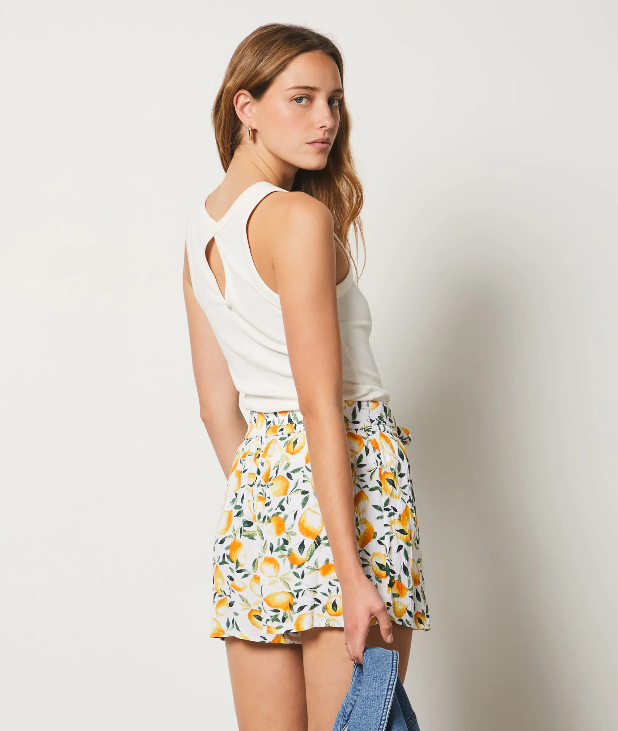 PANTALóN CORTO ESTAMPADO LIMONES BELLA IMP FD BLANC  ETAM