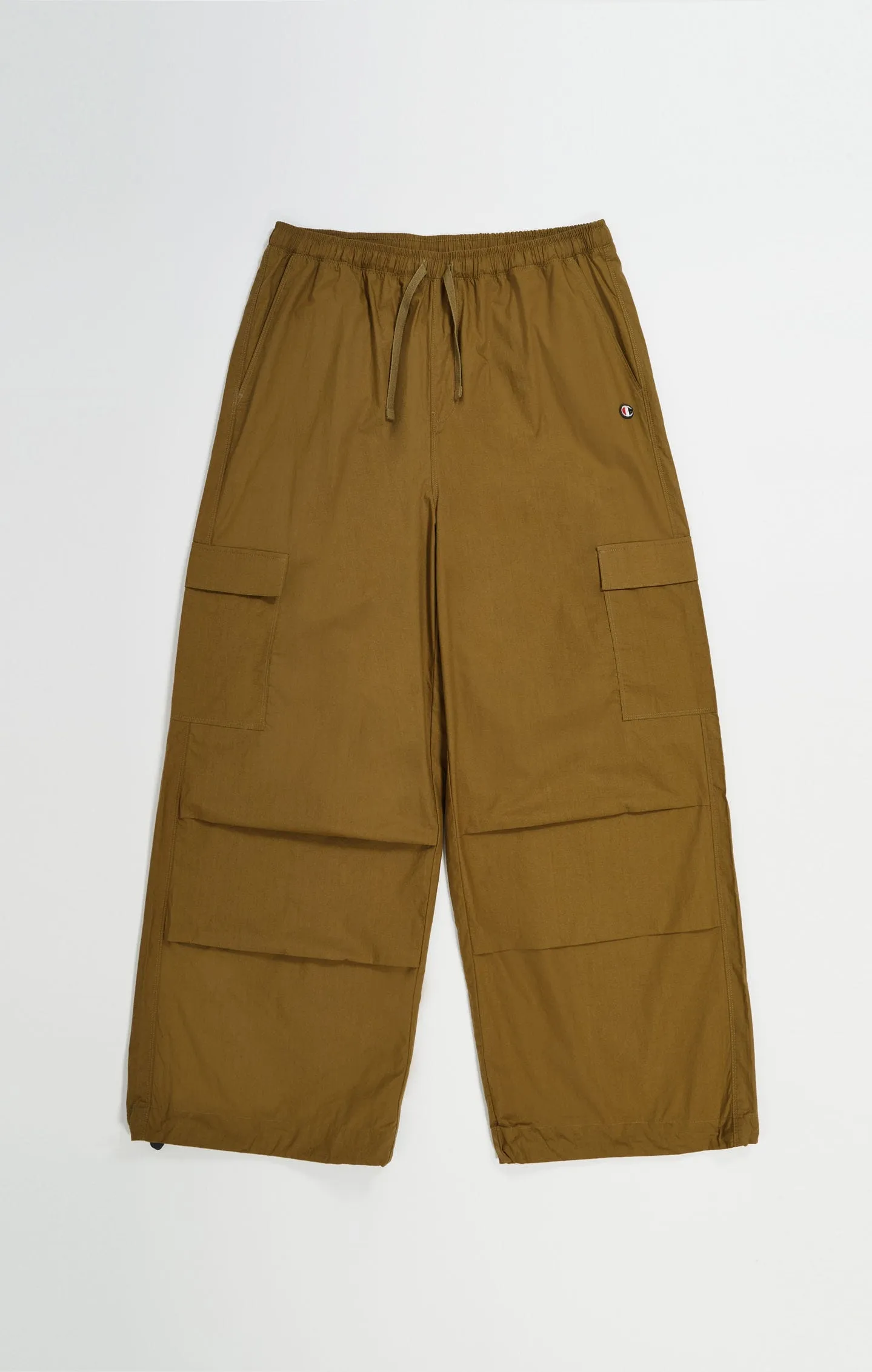 Pantalón parachute minimalista