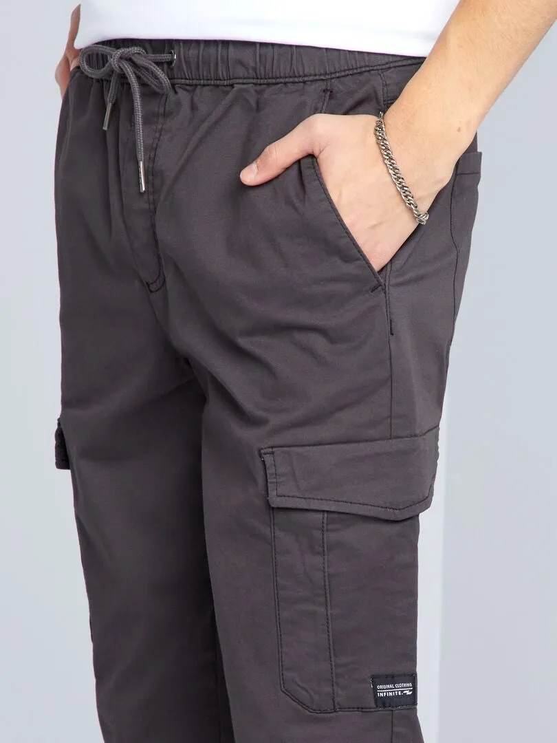 PANTALóN SLIM MULTIBOLSILLOS  NEGRO