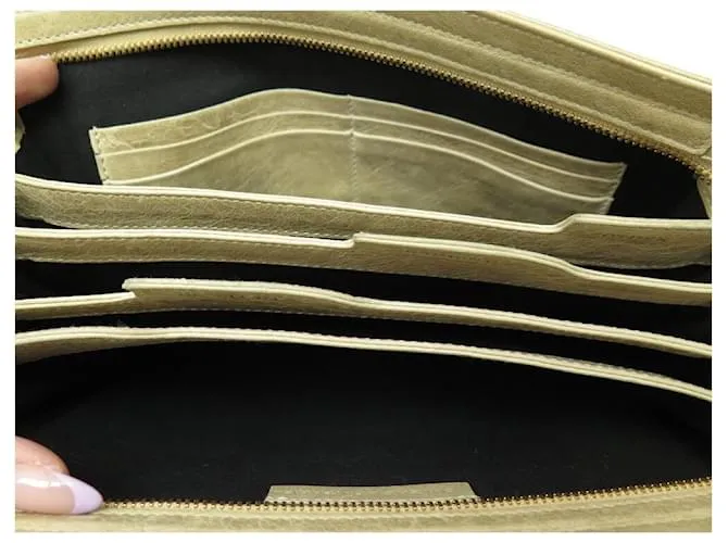 POCHETTE BALENCIAGA GIANT 21 177410 EN CUERO BEIGE 