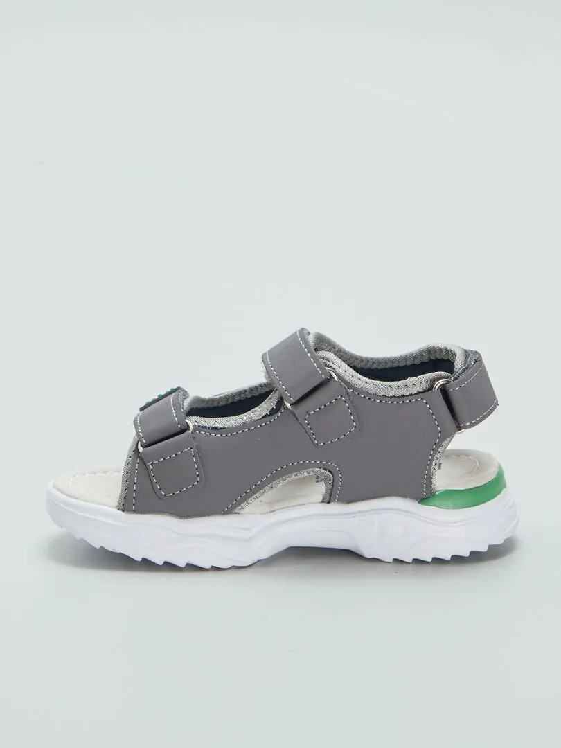 SANDALIAS DE SENDERISMO  GRIS