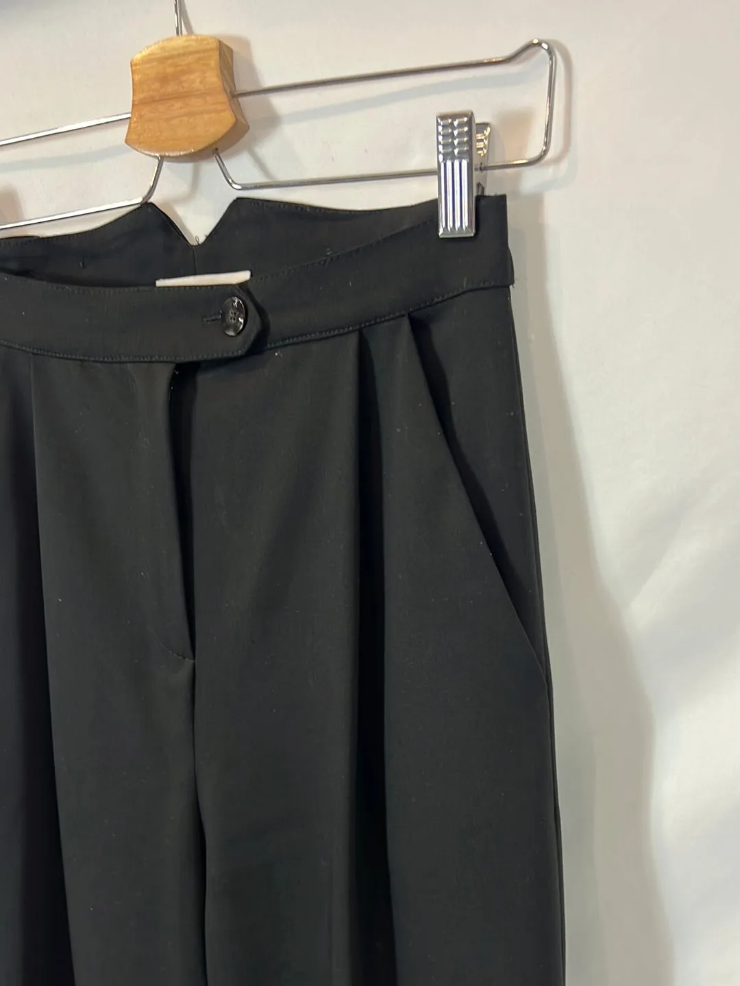 SOPHIE&YLUCIE. Pantalón ancho pinzas negro T.34