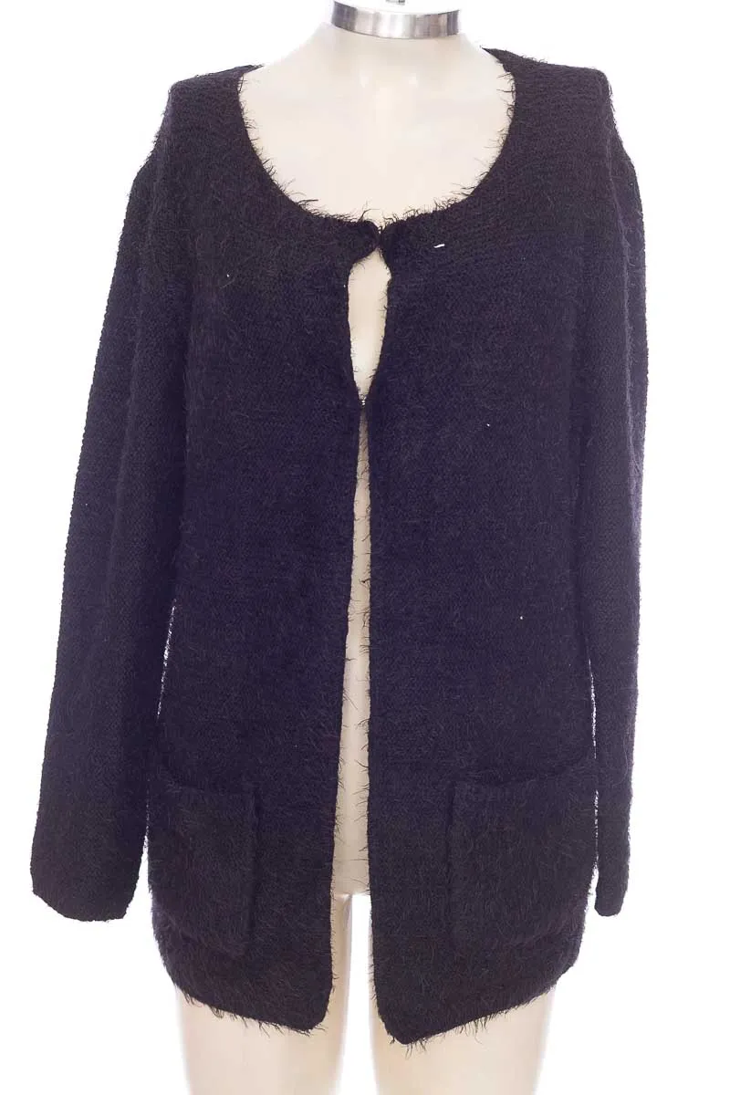 SWEATER COLOR NEGRO  SOKY &AMP; SOKA