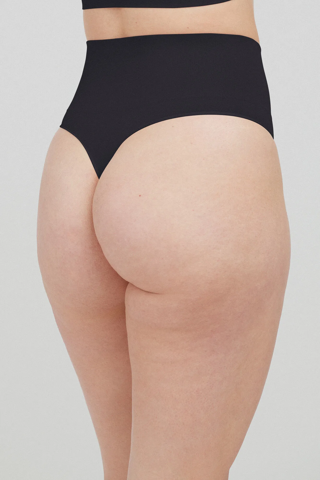 Tanga moldeador de talle alto nylon reciclado