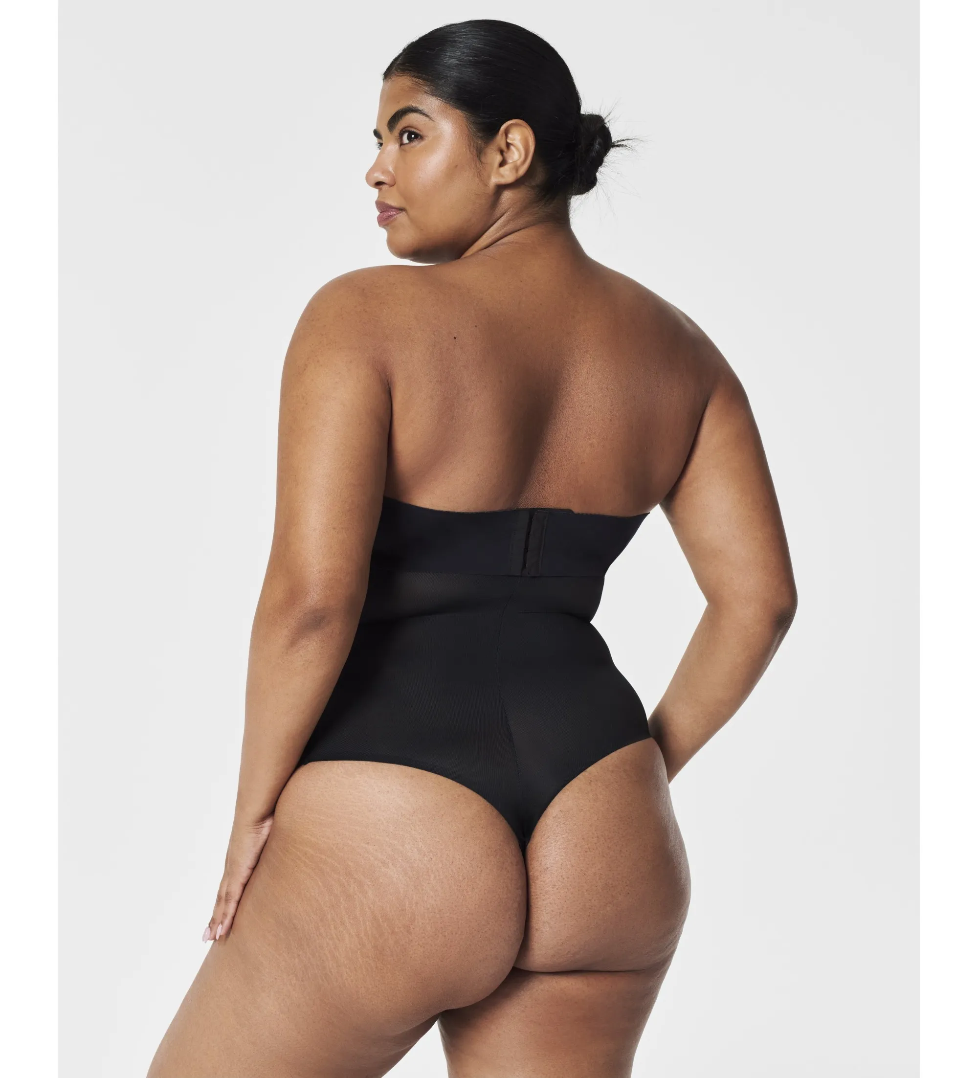 Tanga moldeadora invisible de cintura alta negro
