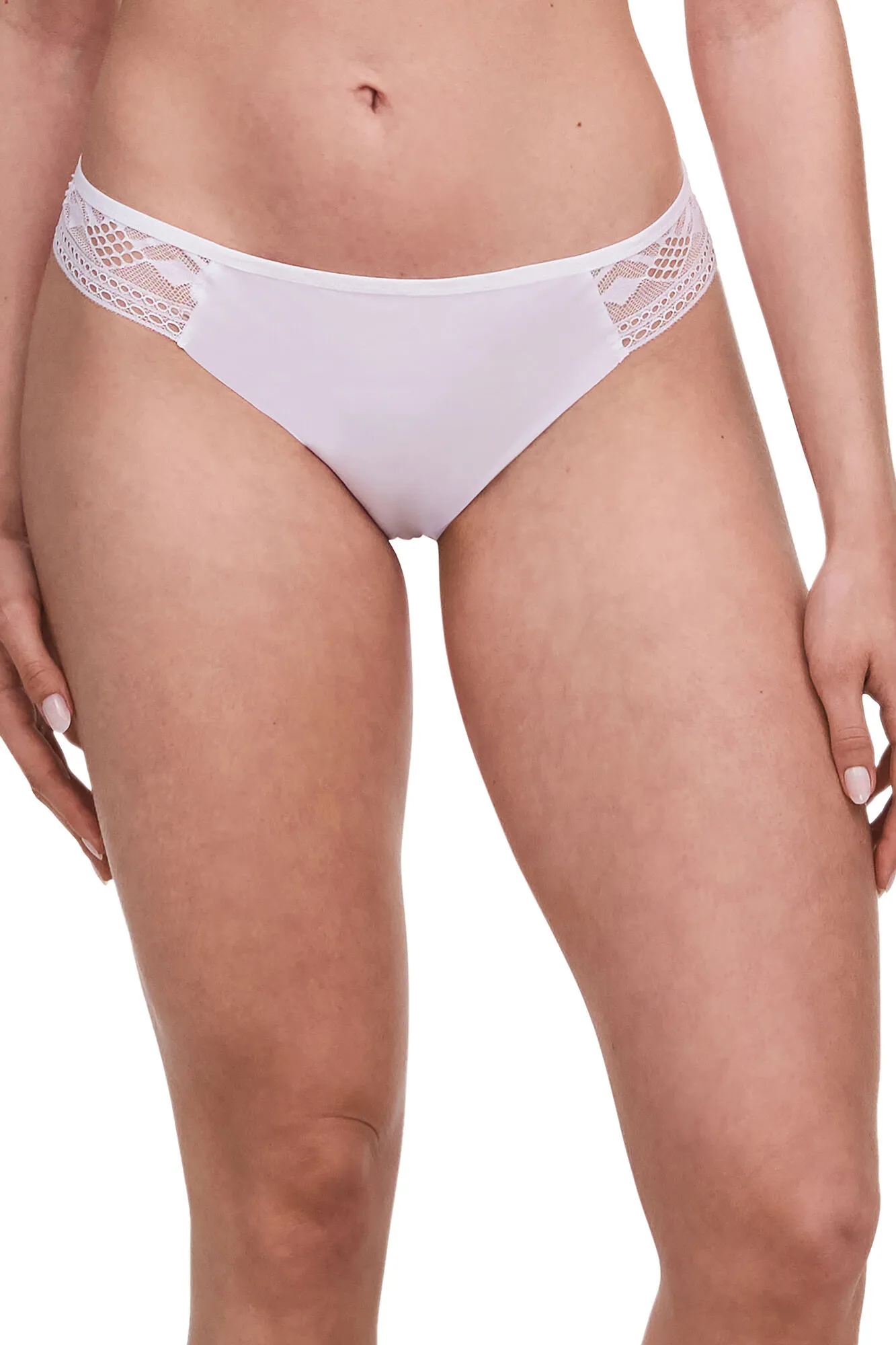 Tanga Ondine en encaje gráfico 