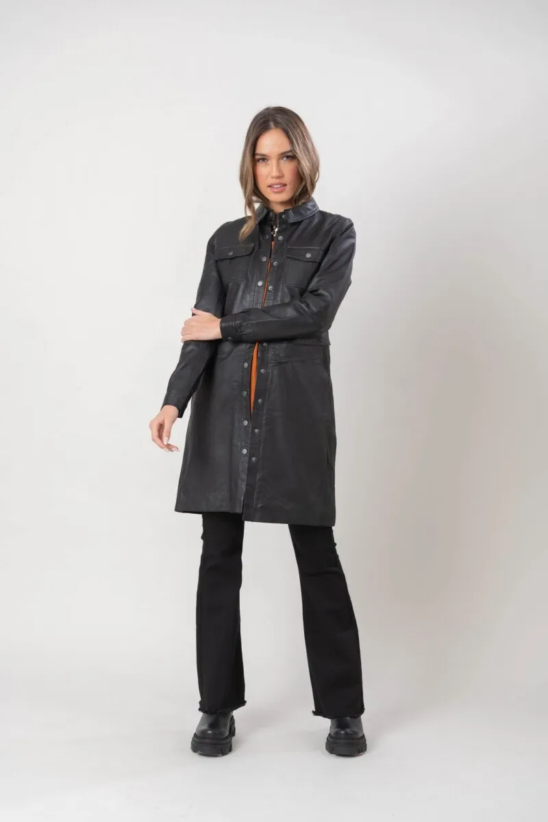 TAPADO CAMISERO EN CUERO  NEGRO