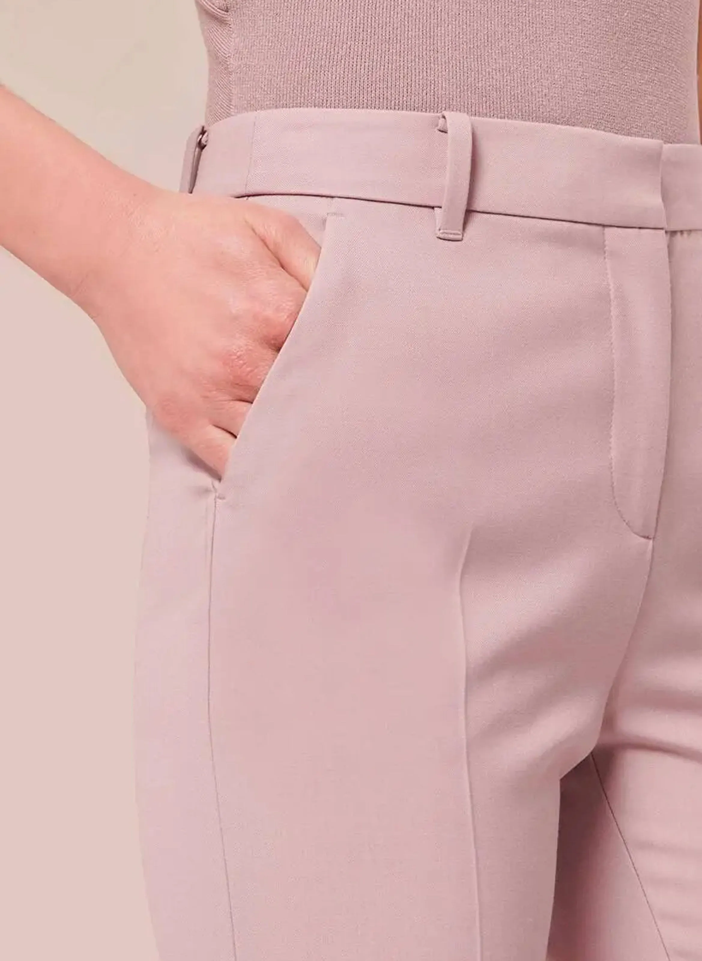 TARA JARMON PHILIPPA  PANTALóN RECTO EN VIOLETA