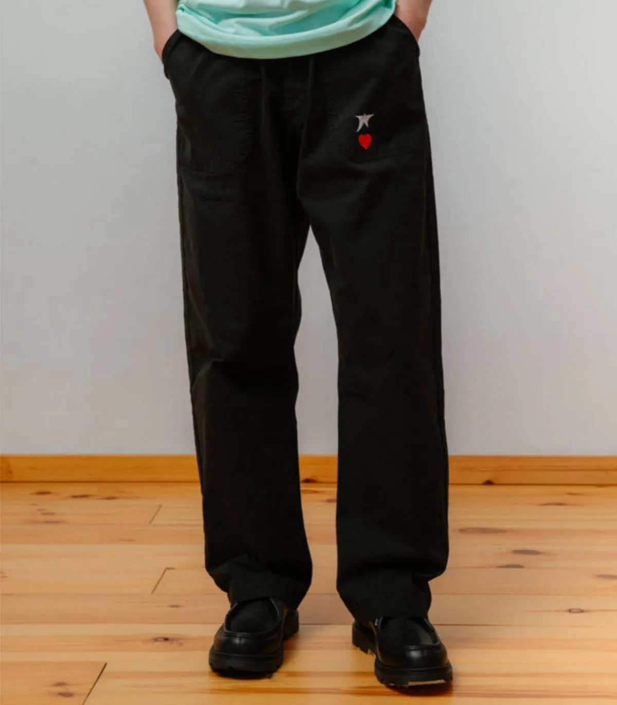 WE ARE NOT FRIENDS  PANTALóN PARA HOMBRE NEGRO  NOT WAR MILITARY PANTS