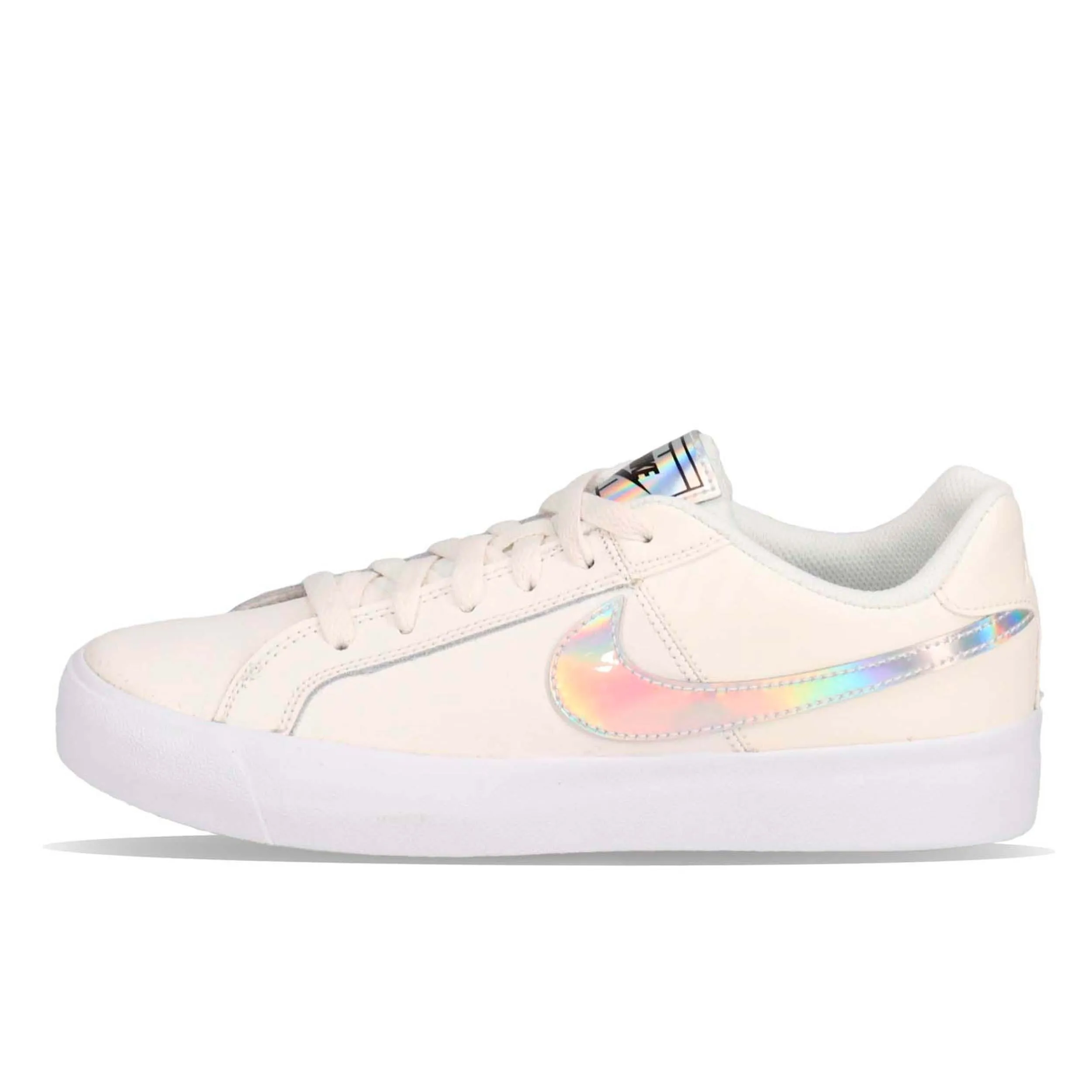 Zapatillas Urbanas Mujer Nike Court Royale Beige
