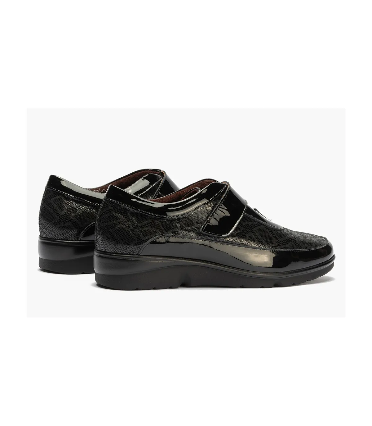 Zapato de confort con velcro en color negro
