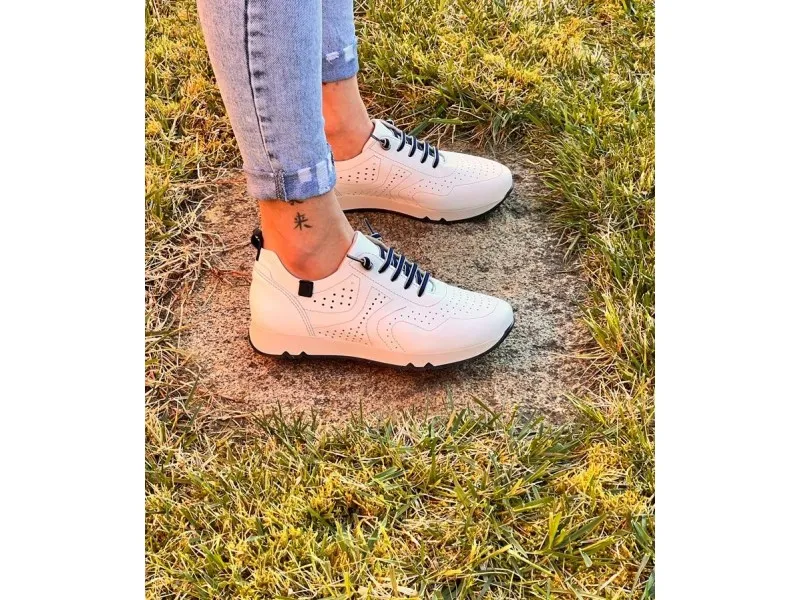 ZAPATO SPORT DE PIEL MEET AGOT EN COLOR BLANCO